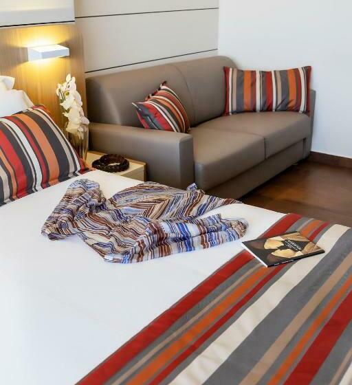 سوییت جونیور, Aria