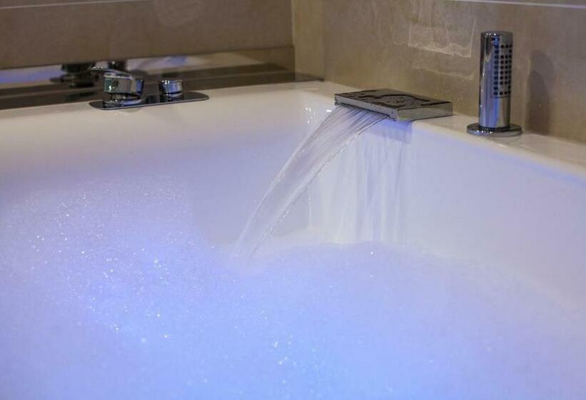 سوییت جونیور, Aria