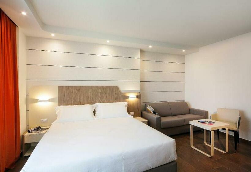 سوییت جونیور, Aria