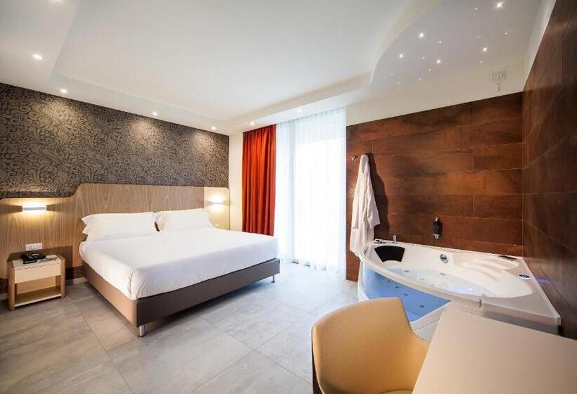 سوییت با چشم‌انداز دریا, Aria