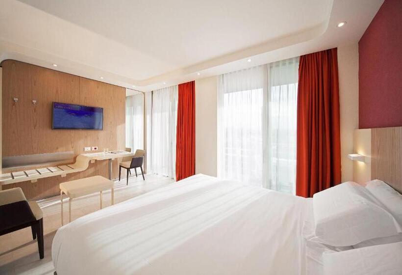 اتاق لوکس, Aria