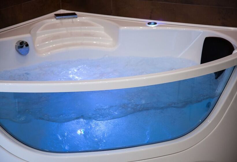 سوییت با چشم‌انداز دریا, Aria