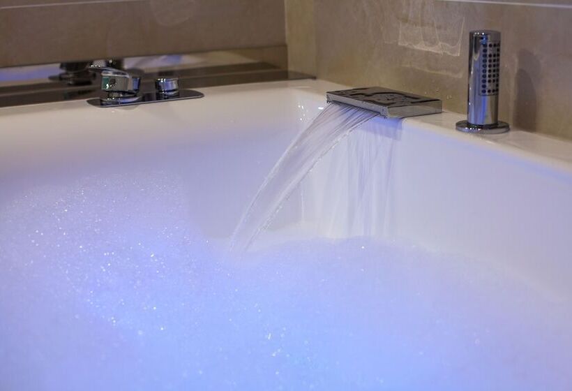 سوییت با چشم‌انداز دریا, Aria