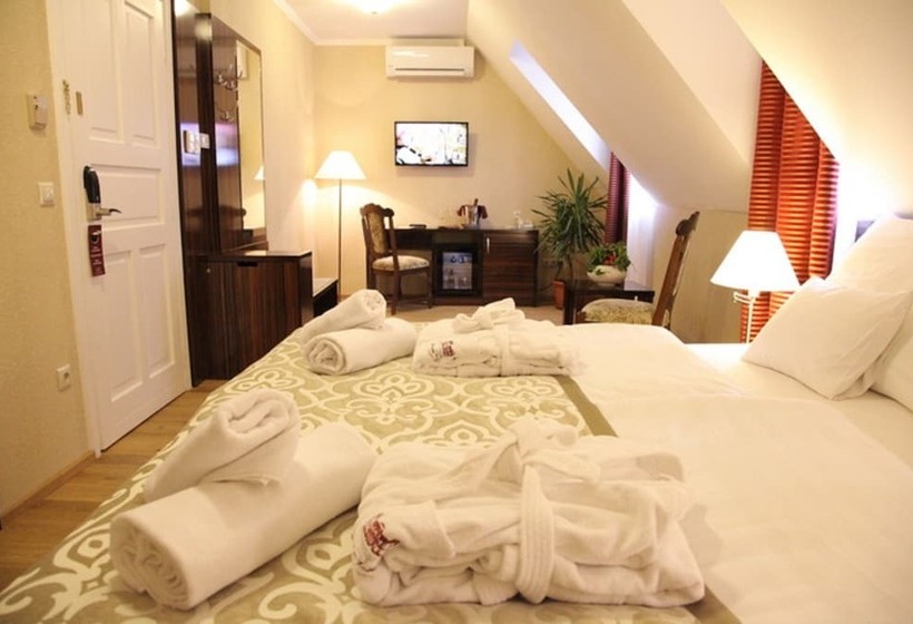 Номер Стандарт, Batthyany Kastelyszallo