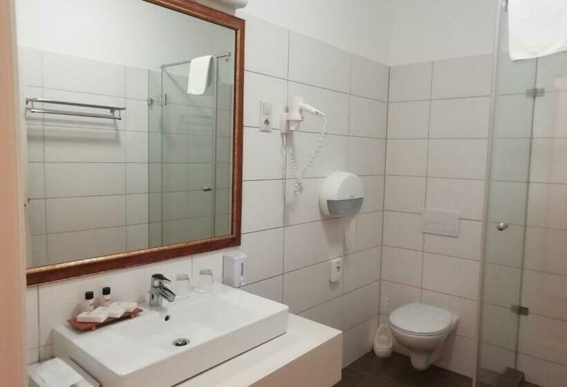 Семейный Номер, Batthyany Kastelyszallo