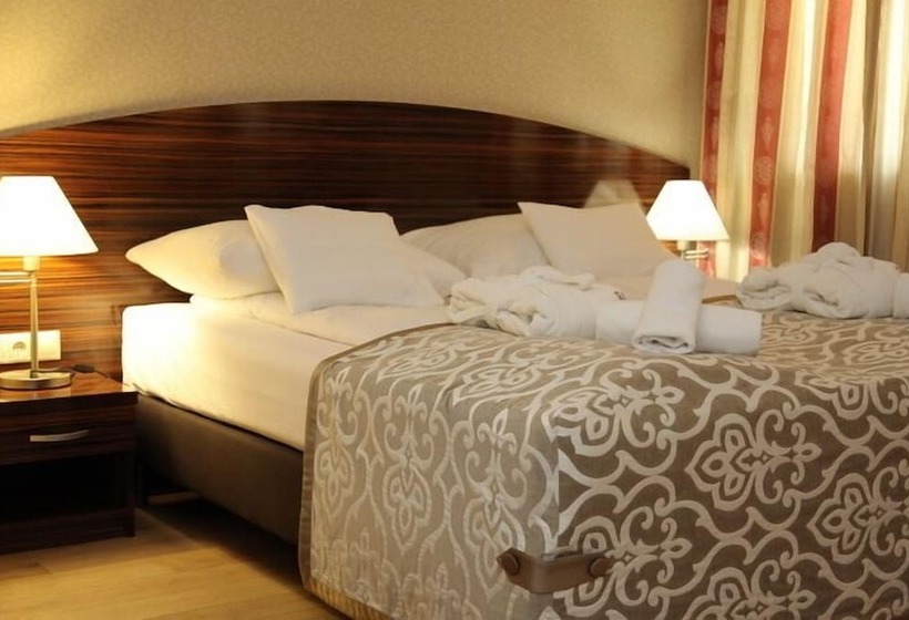 Номер Стандарт, Batthyany Kastelyszallo