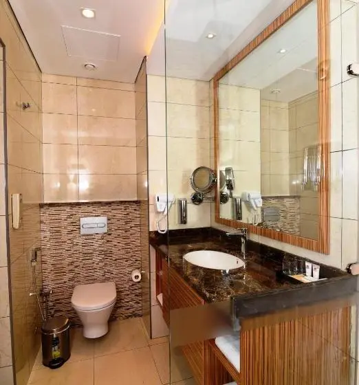 Perhehuone, Best Western Plus Pearl Creek