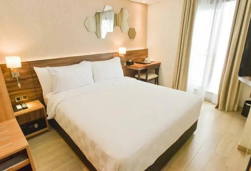Deluxe-huone, Golden Tulip Essential Tangerang