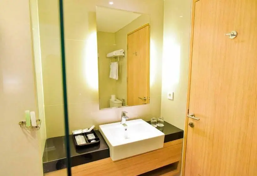 Superior-huone, Golden Tulip Essential Tangerang