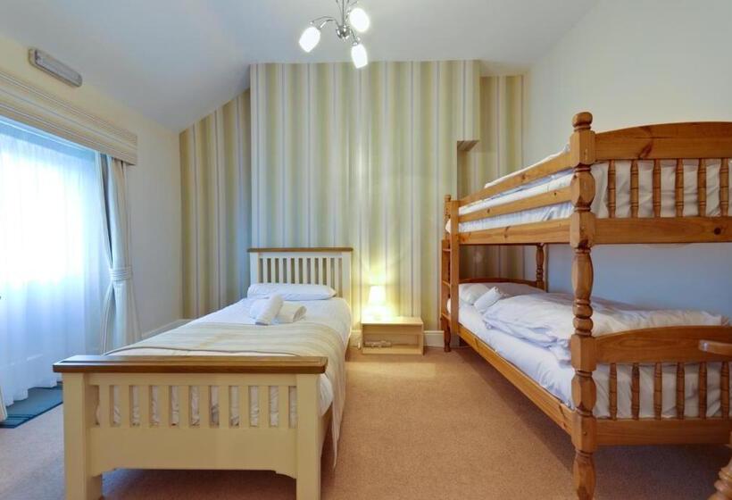 جناح عائلي, Lauriston & Lawton Court