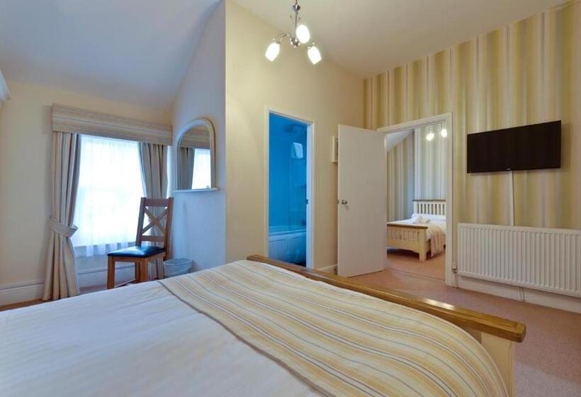 Family Suite, Lauriston & Lawton Court