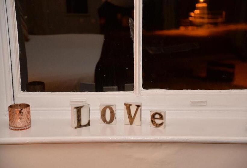 غرفة قياسية مطلّة علي البحر, Lauriston & Lawton Court