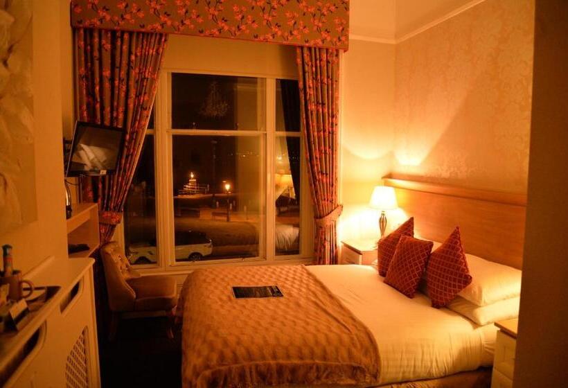 غرفة أساسية, Lauriston & Lawton Court