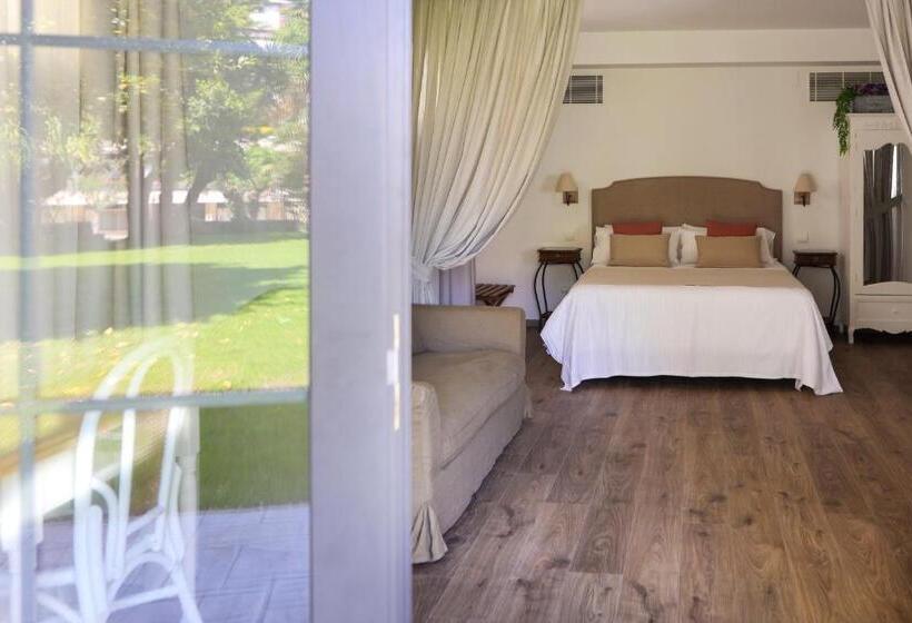 带花园景观的标准工作室, Le Petit Boutique