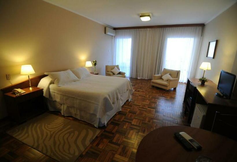 Superior Kamer, Los Cedros