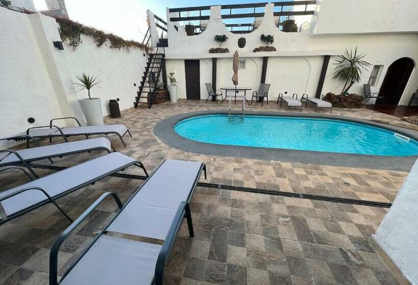 غرفة قياسية, Lujan