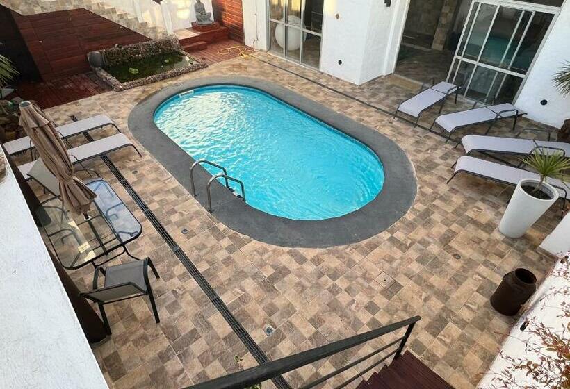 غرفة قياسية, Lujan