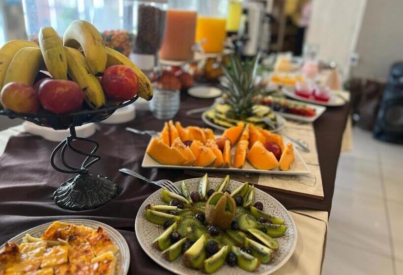 غرفة قياسية, Lujan