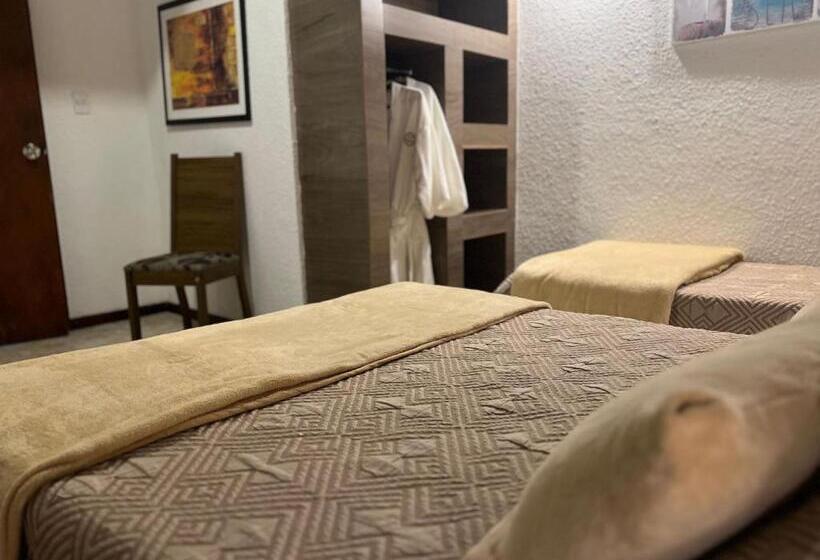 غرفة قياسية ثلاثية, Lujan