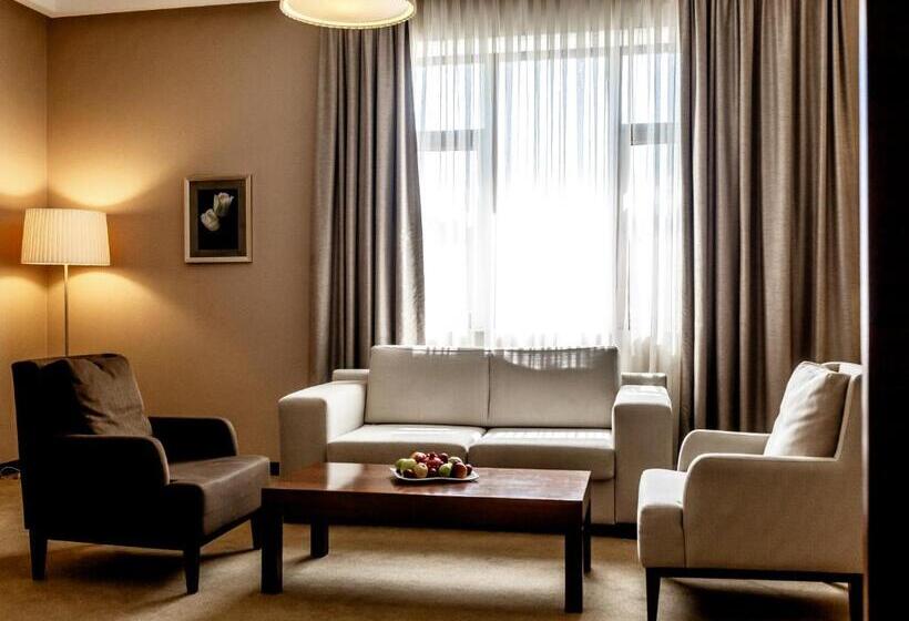 سوییت جونیور, Qafqaz Resort