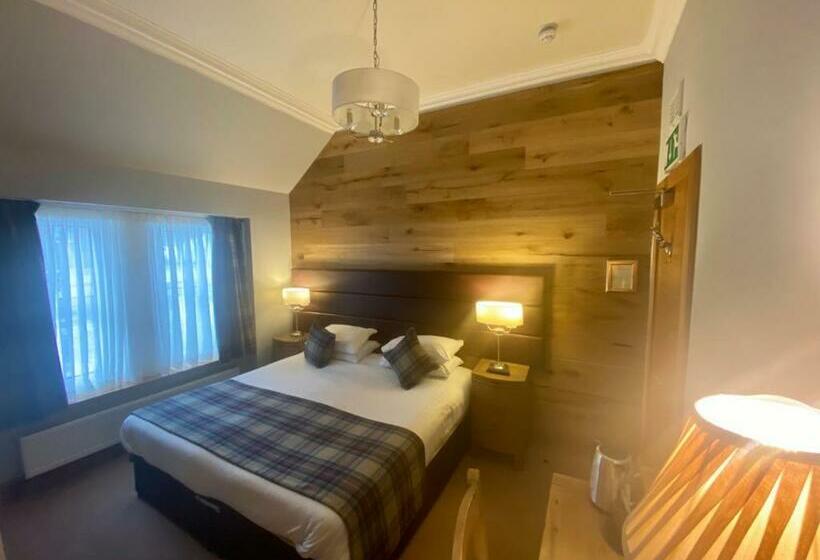 デラックスルーム, Ravelston House