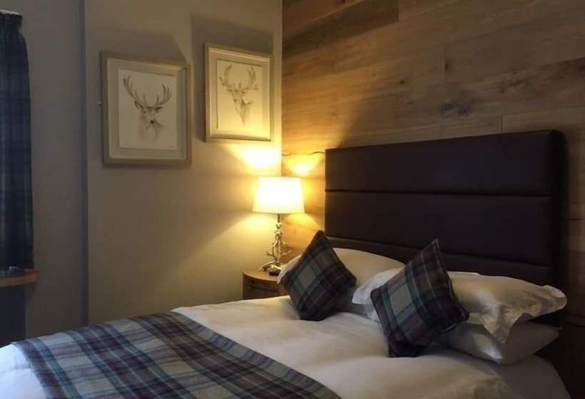 デラックスルーム, Ravelston House