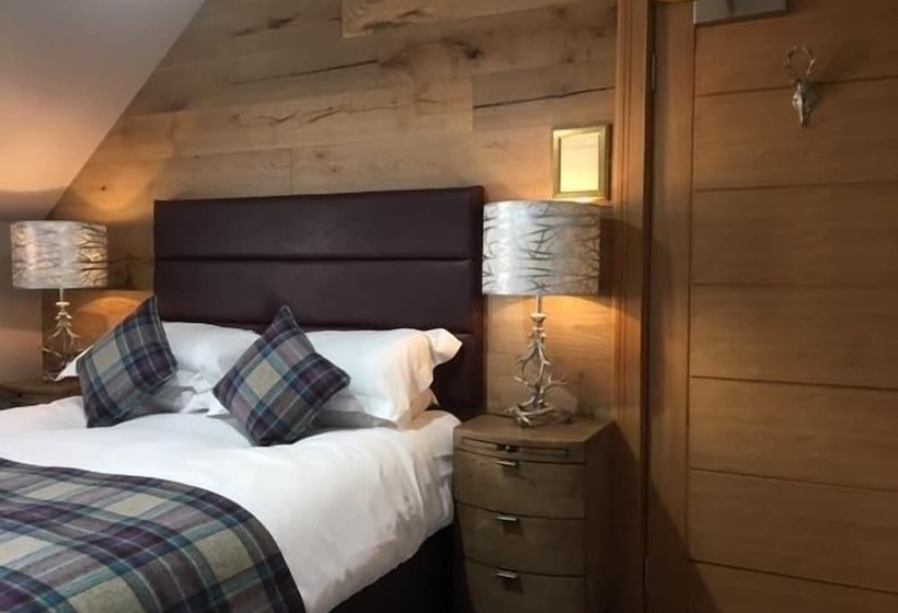 デラックスルーム, Ravelston House