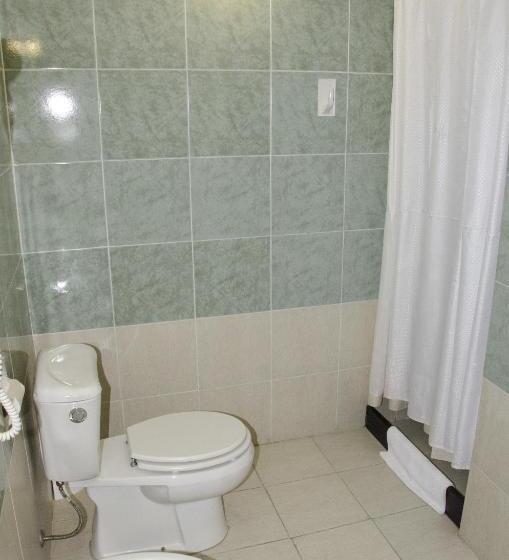 חדר סטנדרט לשלושה, Rex Piriapolis