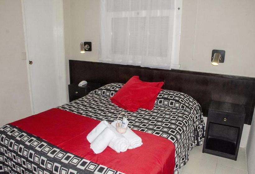 חדר אקונומי, Rex Piriapolis