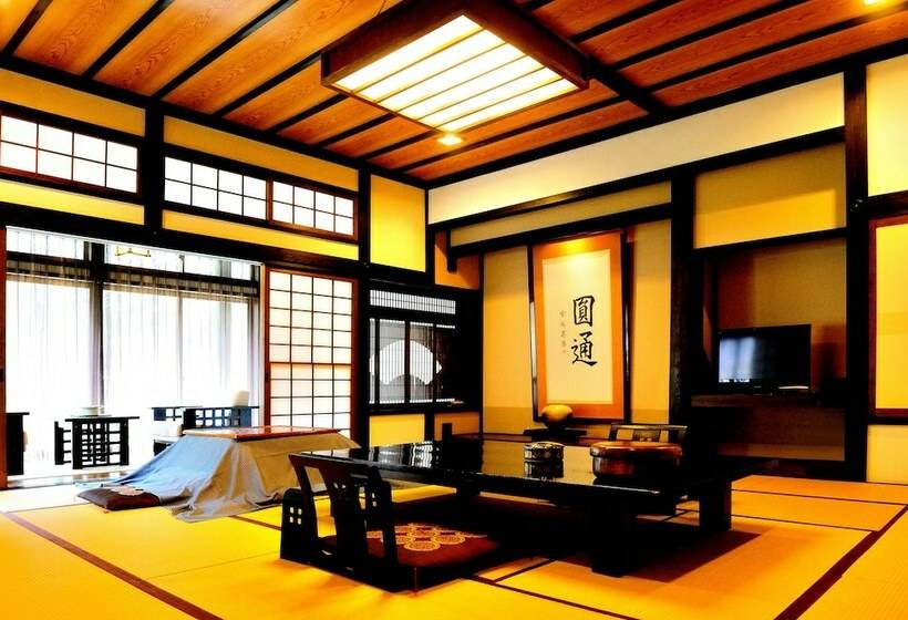 غرفة ديلوكس, Ryugon