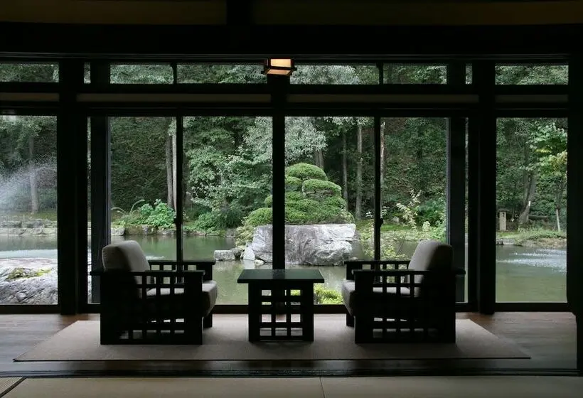 Deluxe-huone, Ryugon