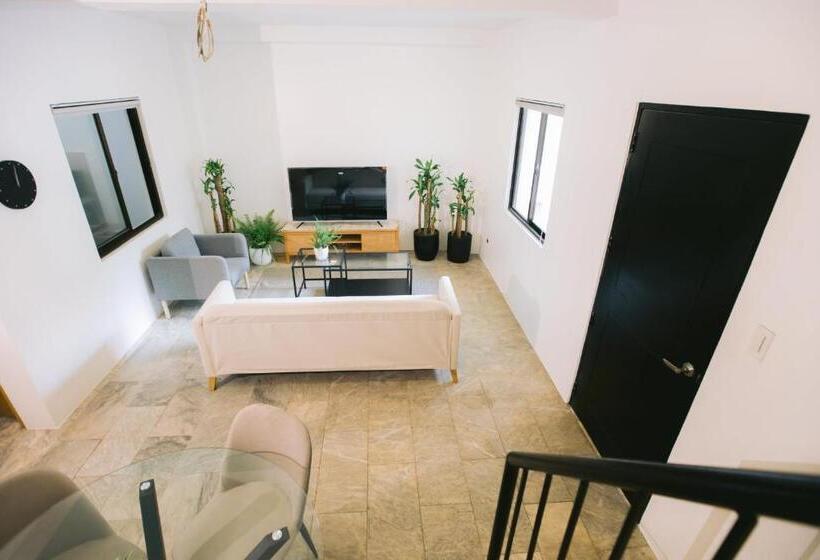 Апартаменты 2 Спальни, 10 Oxford Residences