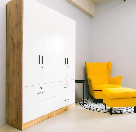 공동 객실, 10 Oxford Residences