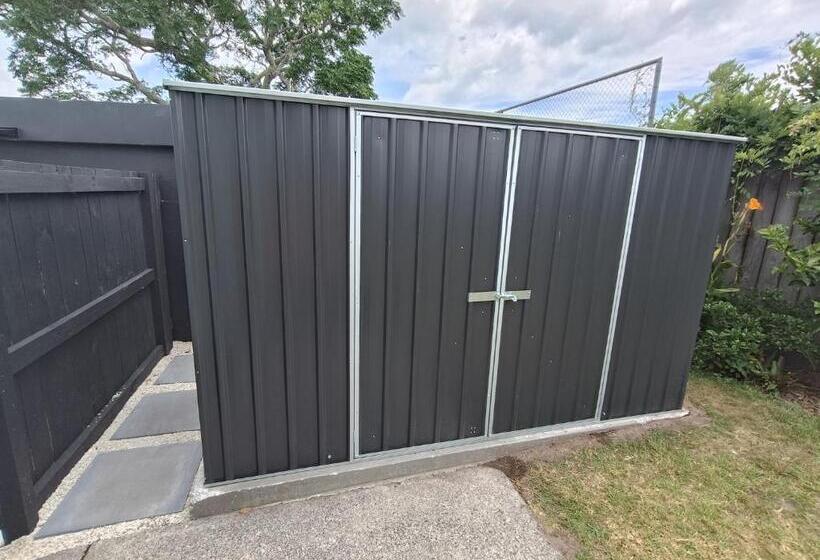 샬레, Omanu Cottage