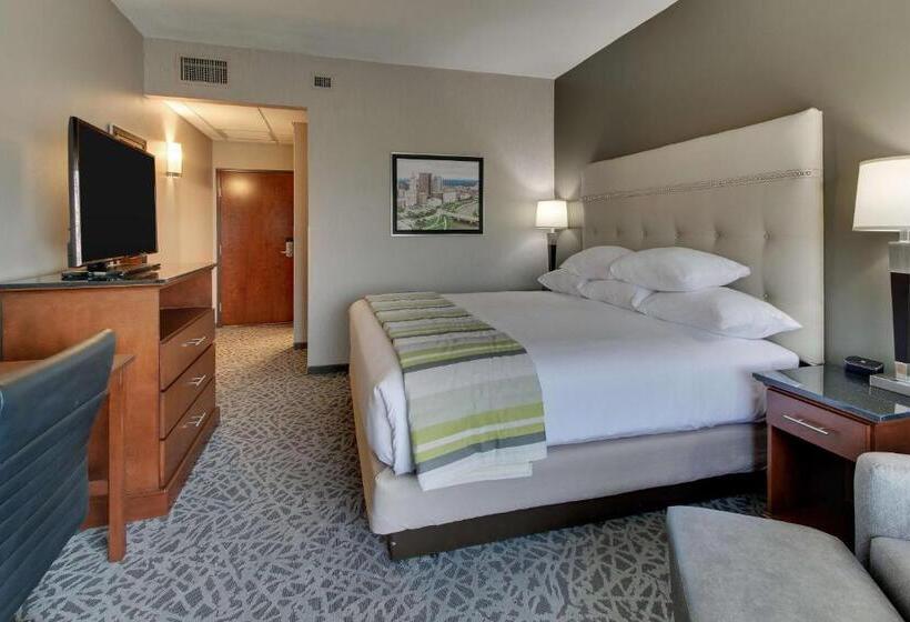 キングサイズベッドのデラックスルーム, Drury Plaza Hotel Cincinnati Florence