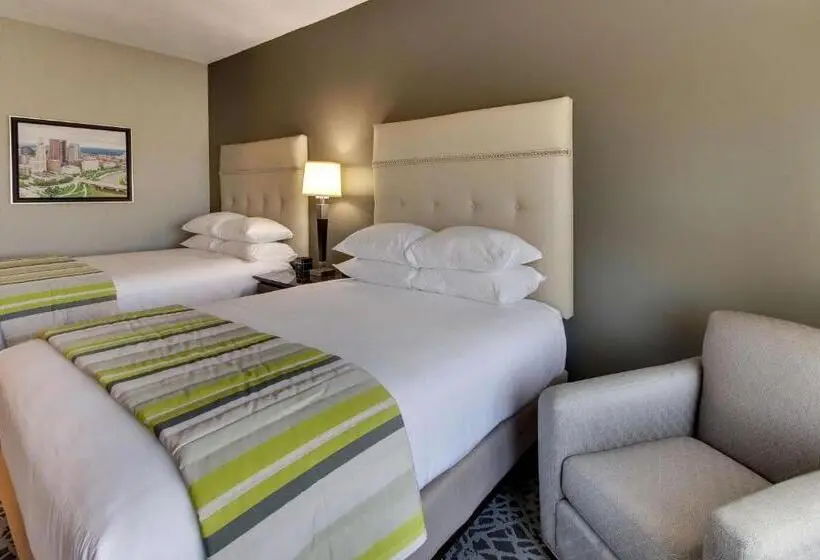 クイーンベッドのデラックスルーム, Drury Plaza Hotel Cincinnati Florence