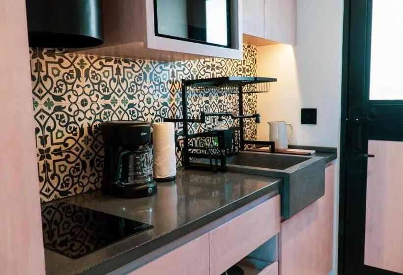 اتاق لوکس, Flamboyan Hotel & Residences