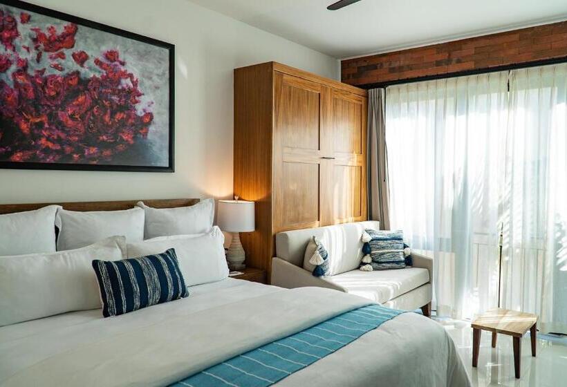 디럭스 룸, Flamboyan Hotel & Residences