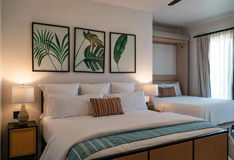اتاق لوکس, Flamboyan Hotel & Residences