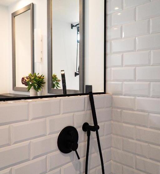 디럭스 룸, Flamboyan Hotel & Residences