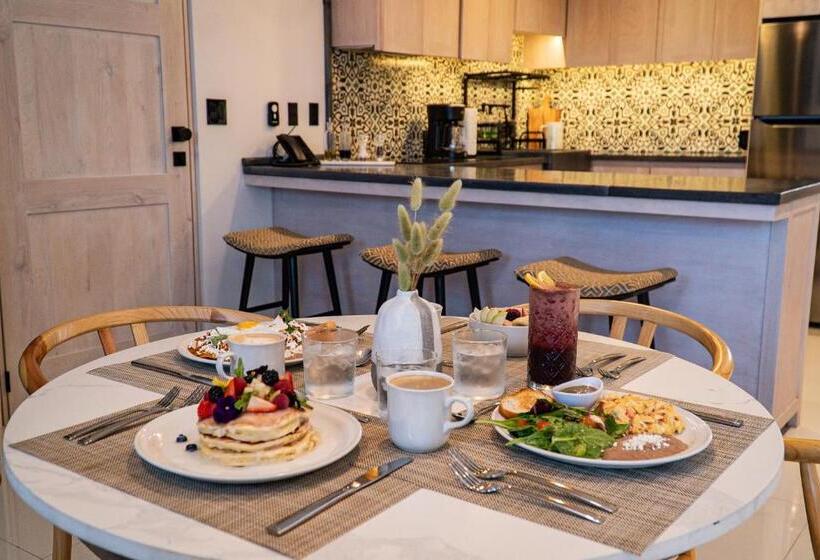 스탠다드 룸, Flamboyan Hotel & Residences