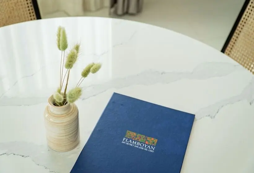اتاق لوکس, Flamboyan Hotel & Residences