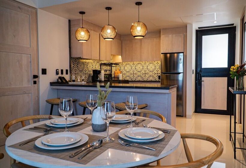 침실 2개 아파트, Flamboyan Hotel & Residences