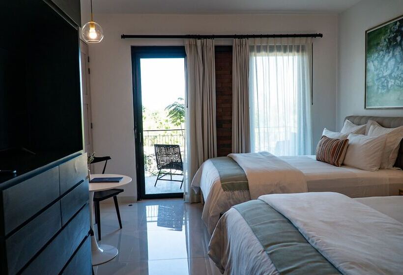 수피리어 룸, Flamboyan Hotel & Residences