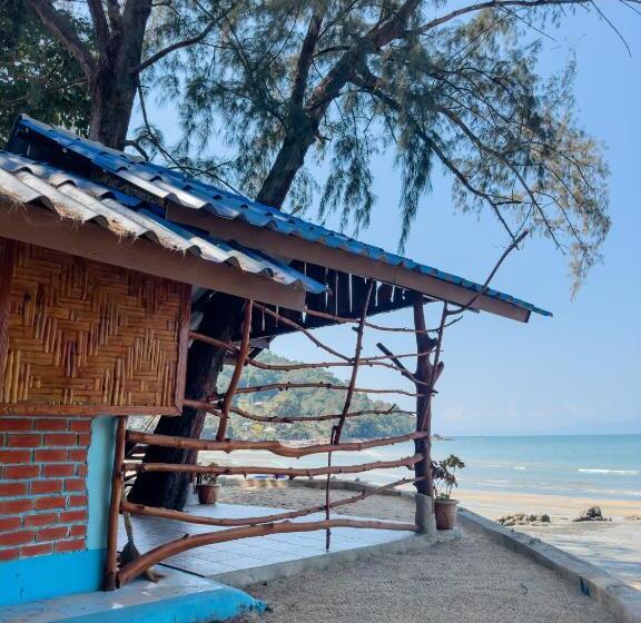 Бунгало Стандарт, Full Moon Bungalow Resort Koh Chang Ranong