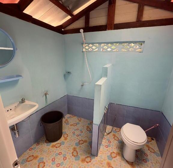 בונגלו משפחתי, Full Moon Bungalow Resort Koh Chang Ranong