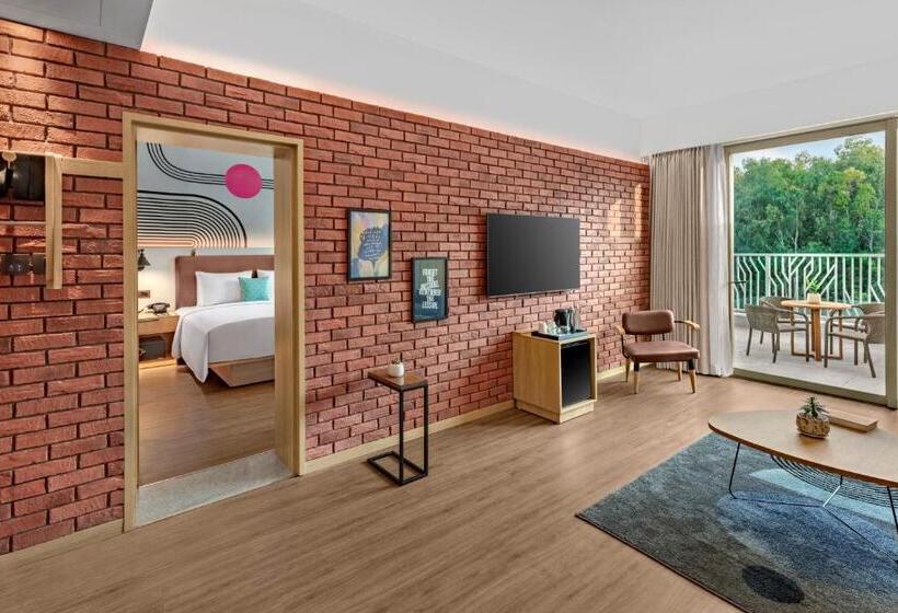 Suite Łóżko King Size, Moxy Bengaluru Airport Prestige Tech Cloud
