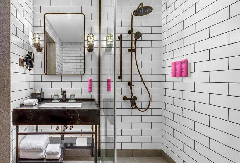 Номер Executive Кровать Квин, Moxy Bengaluru Airport Prestige Tech Cloud