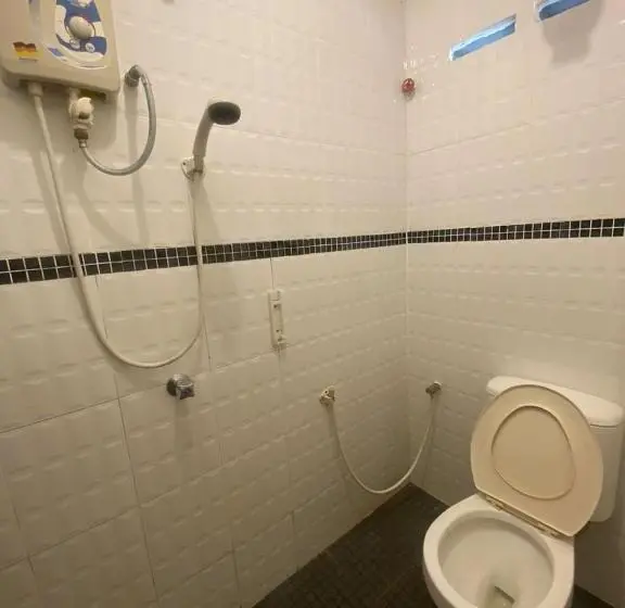 سوئیت 2 خوابه, Oyo 90910 Homestay D Lalang Inn