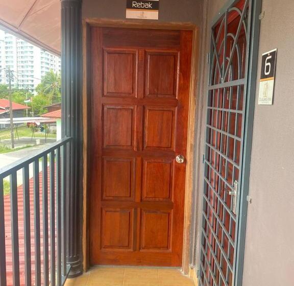 سوئیت 2 خوابه, Oyo 90910 Homestay D Lalang Inn